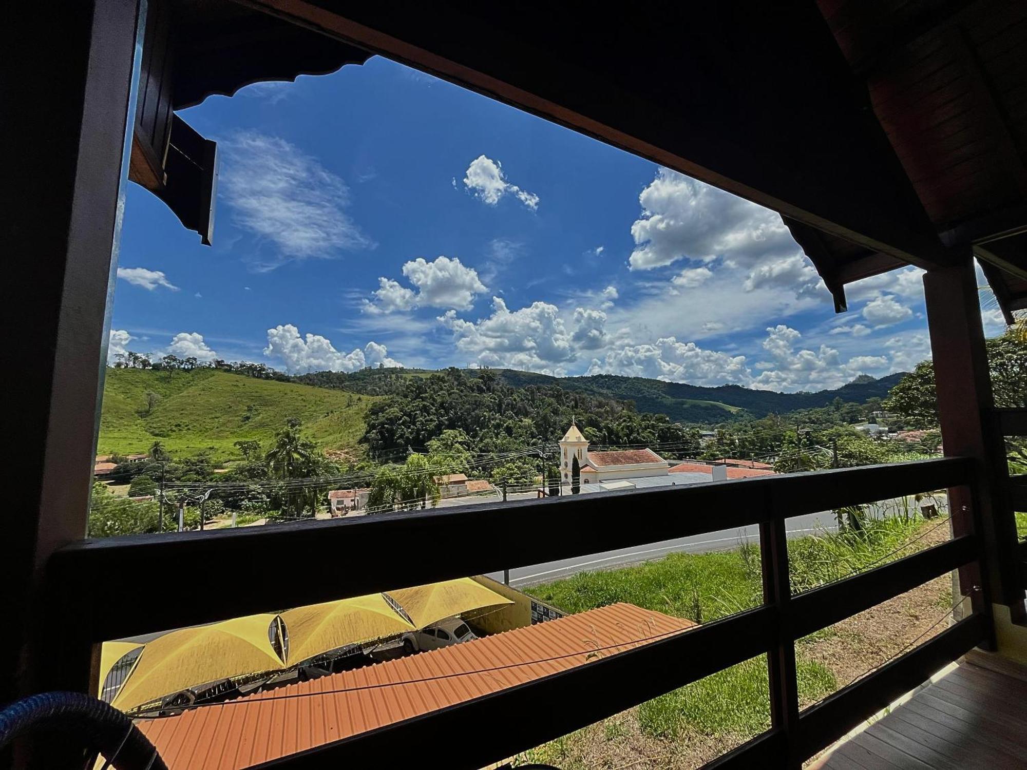 Pousada Pe Da Serra Lindoia Exterior photo